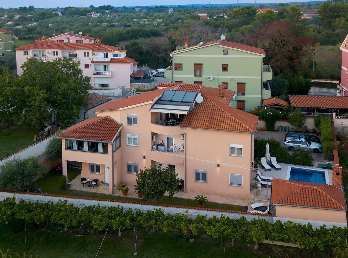 פאז'אנה Villa Mihaela מראה חיצוני תמונה