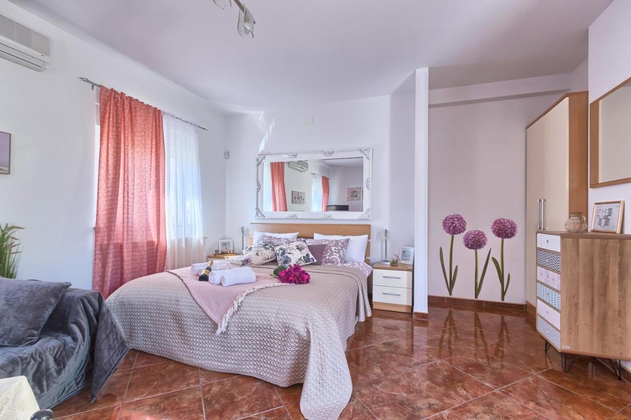 פאז'אנה Villa Mihaela מראה חיצוני תמונה